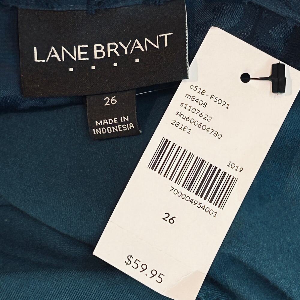 Torrid Blouse Tunic length size 26 and cami size 22/24 NWT - Picture 6 of 10